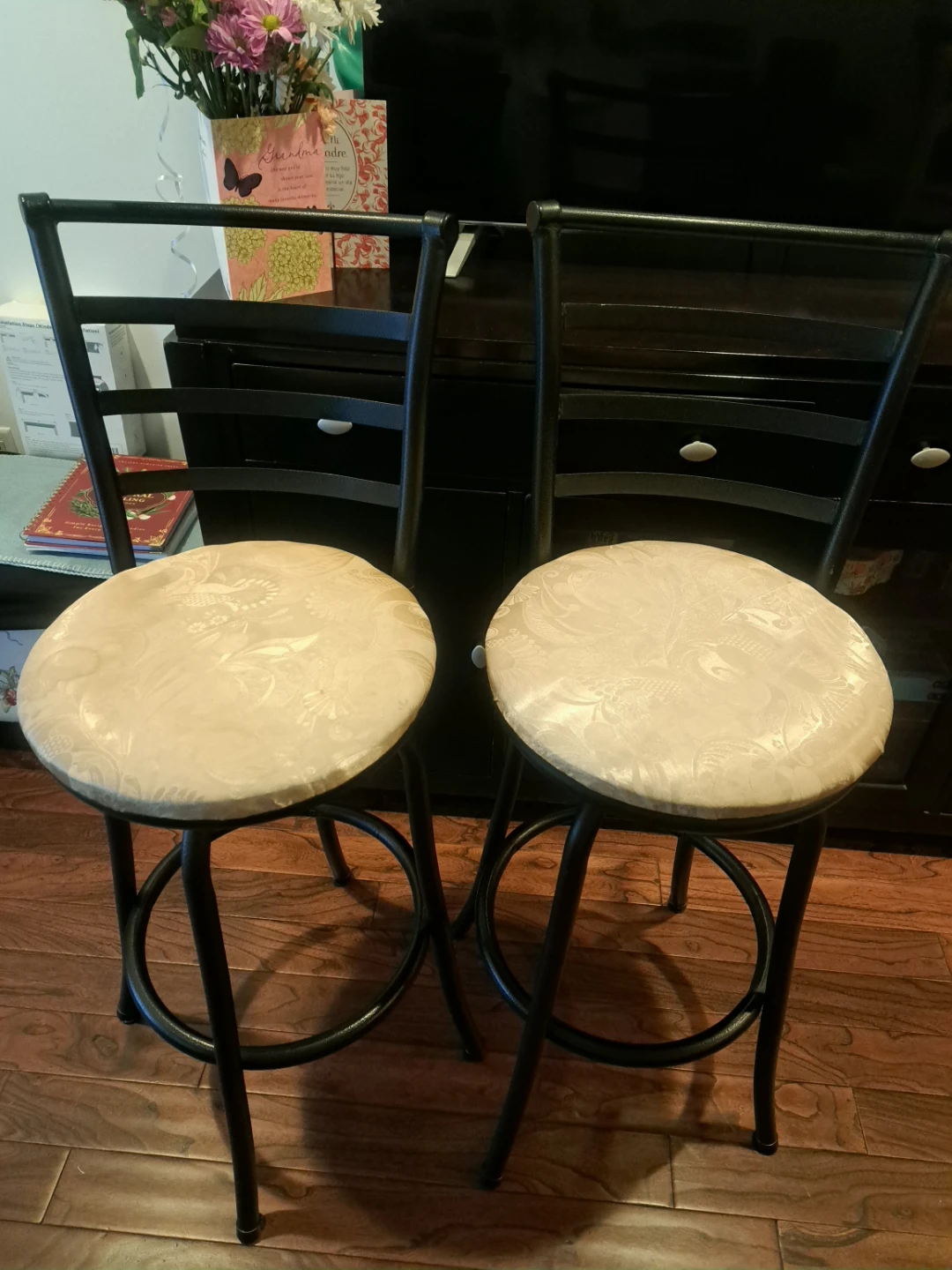 Set of 2 Swivel Bar Stools
