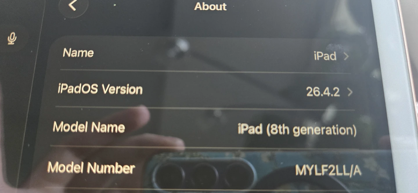 Apple iPad (8th Generation) 128GB Gold - photo 4