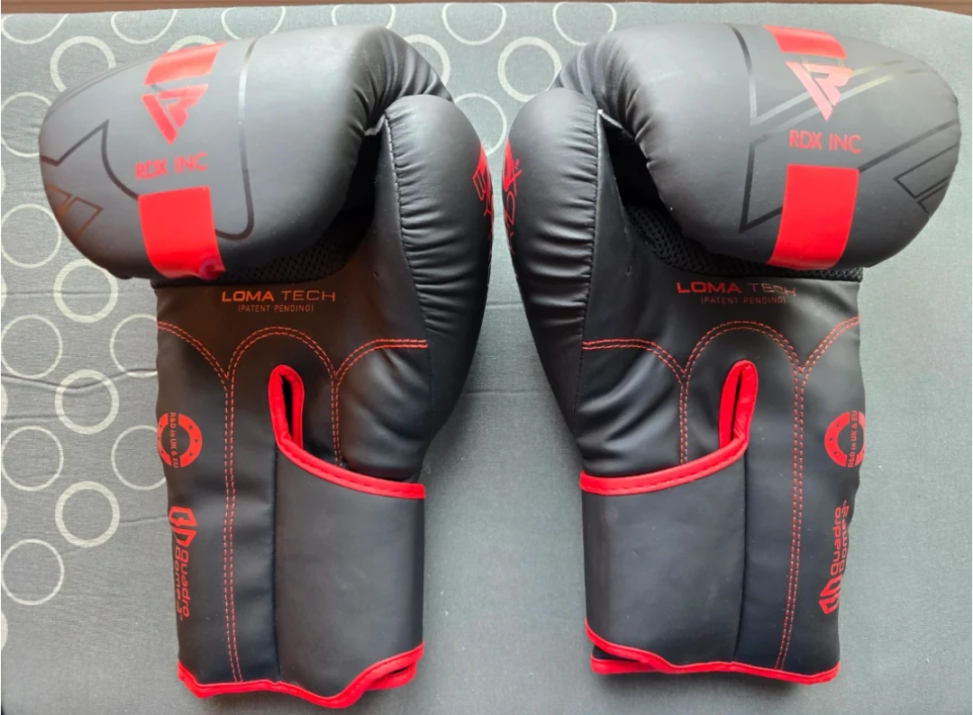BRAND NEW RDX "Kara" Boxing Gloves (Black/Red) 12oz