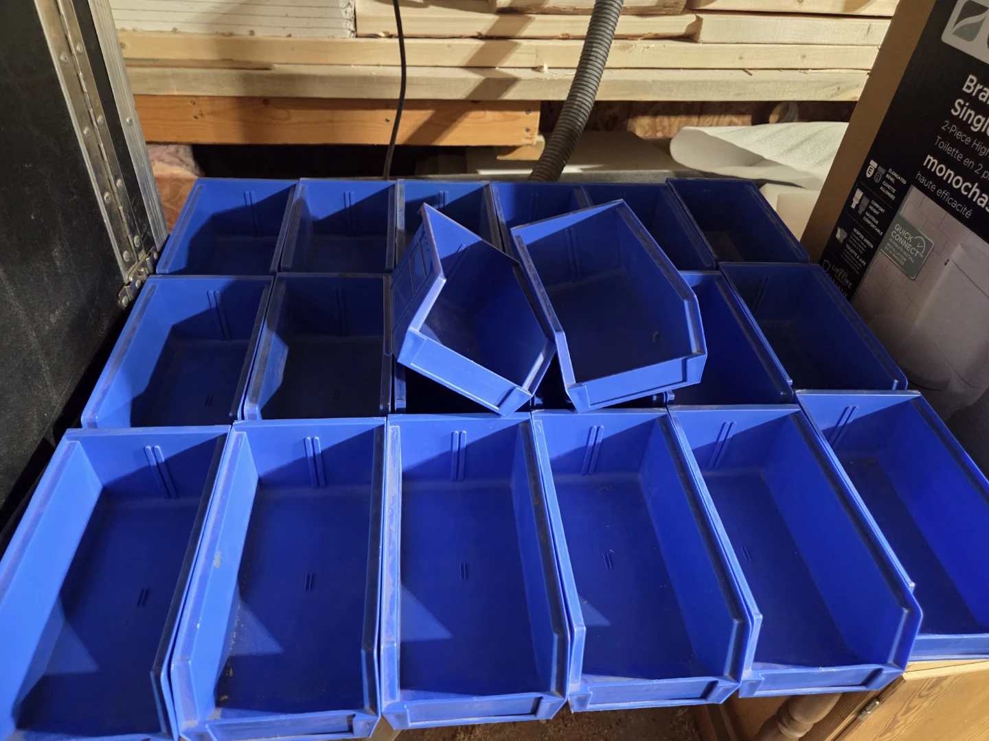 20 lockbins, never used, half price.