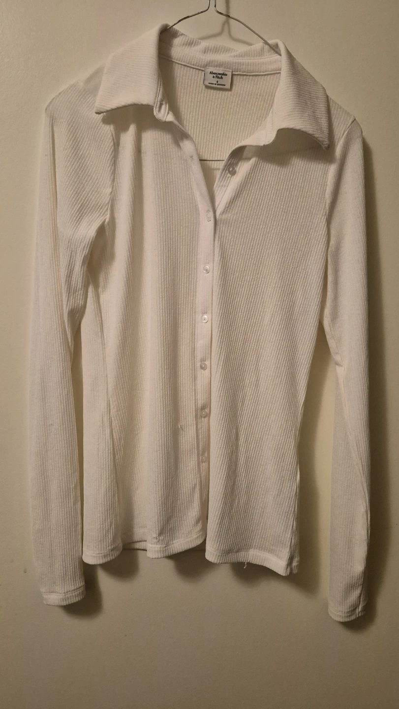 Abercrombie & Fitch White Ribbed Collared Long Sleeve Shirt