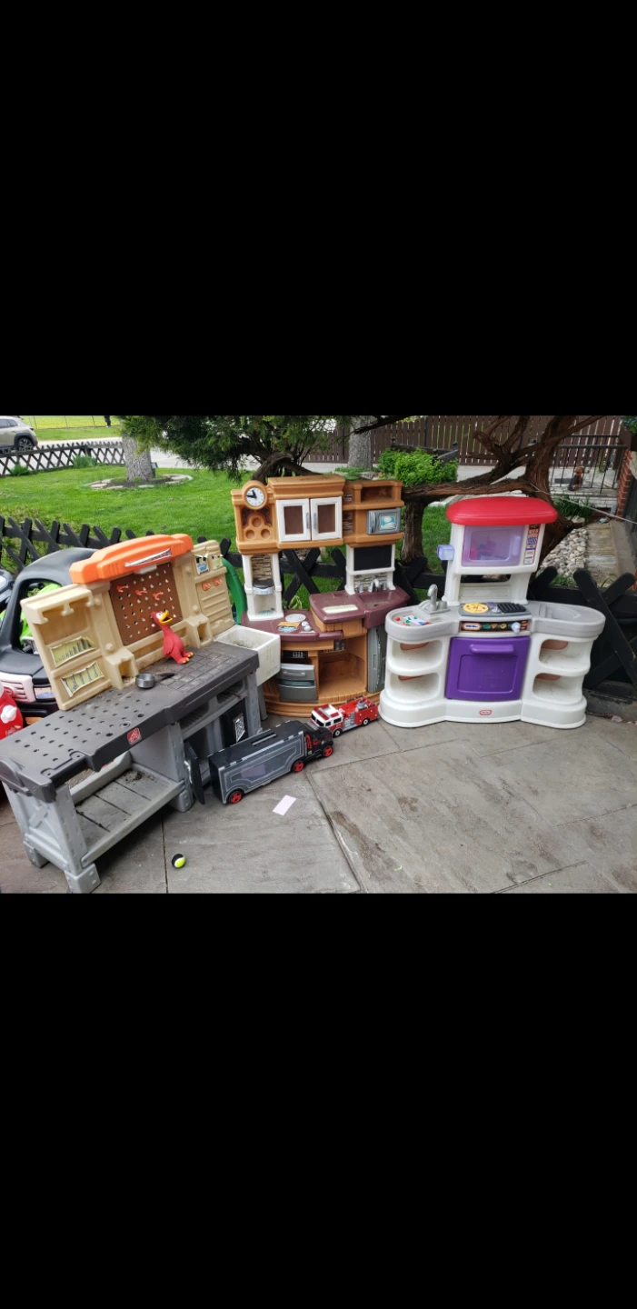 Little Tikes kitchen and Step2 workbench set