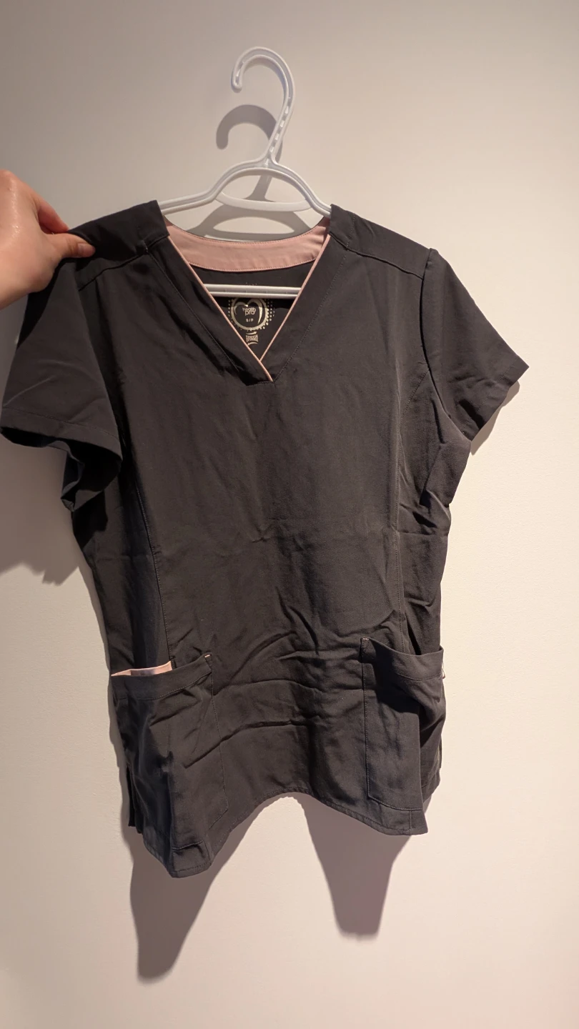 Grey Scrub Top with Pink Trim - Size S/P