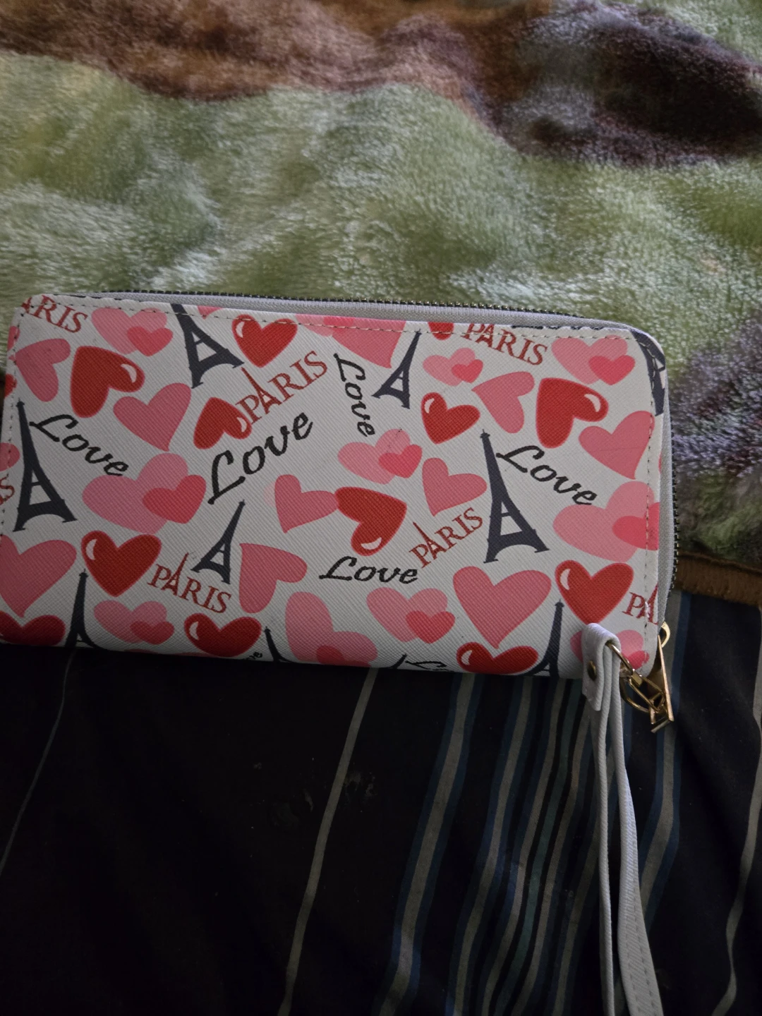 Paris Love Hearts Eiffel Tower Wristlet Wallet - photo 2