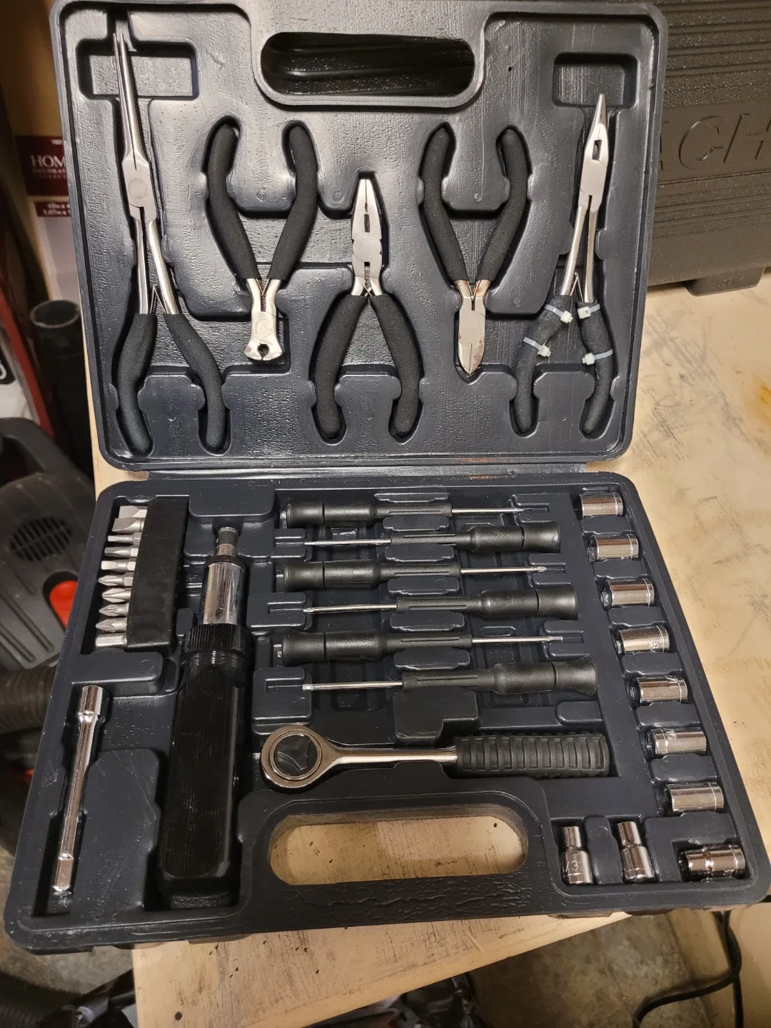 Jobmate 40-Piece Tool Set