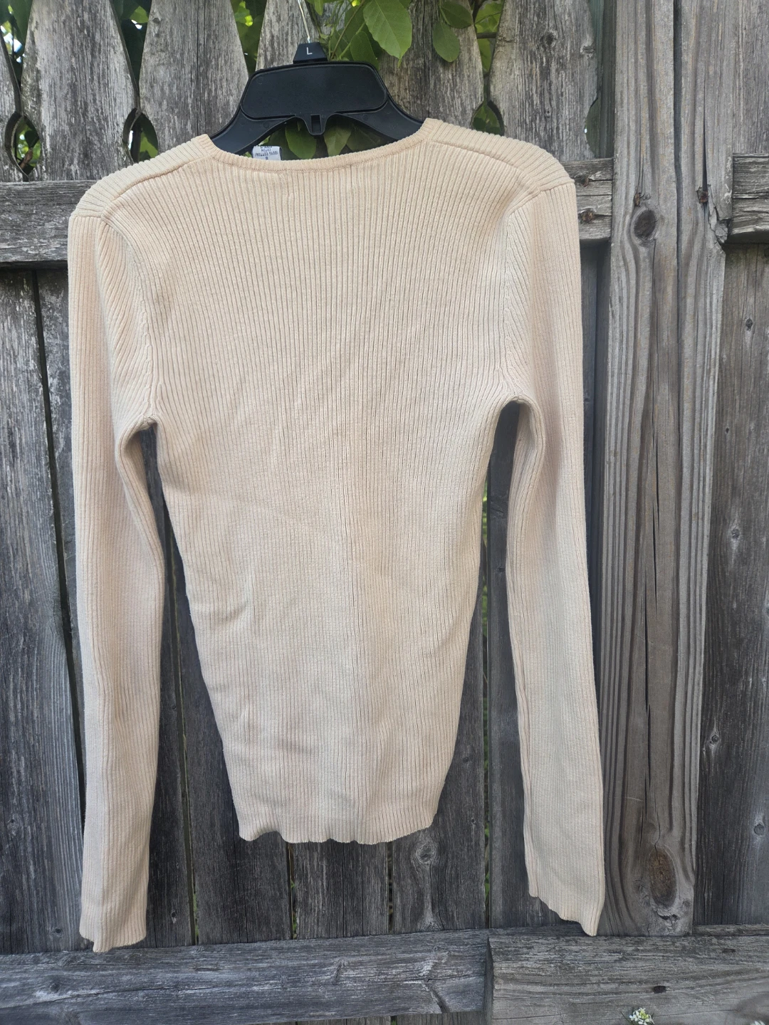 Old Navy Beige Ribbed V-Neck Sweater - Size S - photo 2