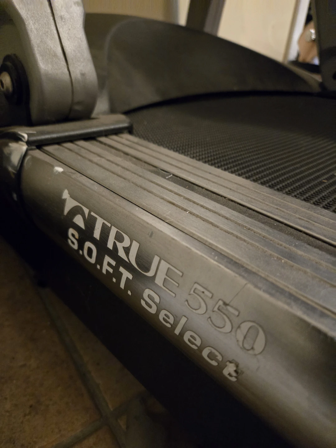 TRUE 550 SOFT Select Treadmill – Commercial Grade - photo 3