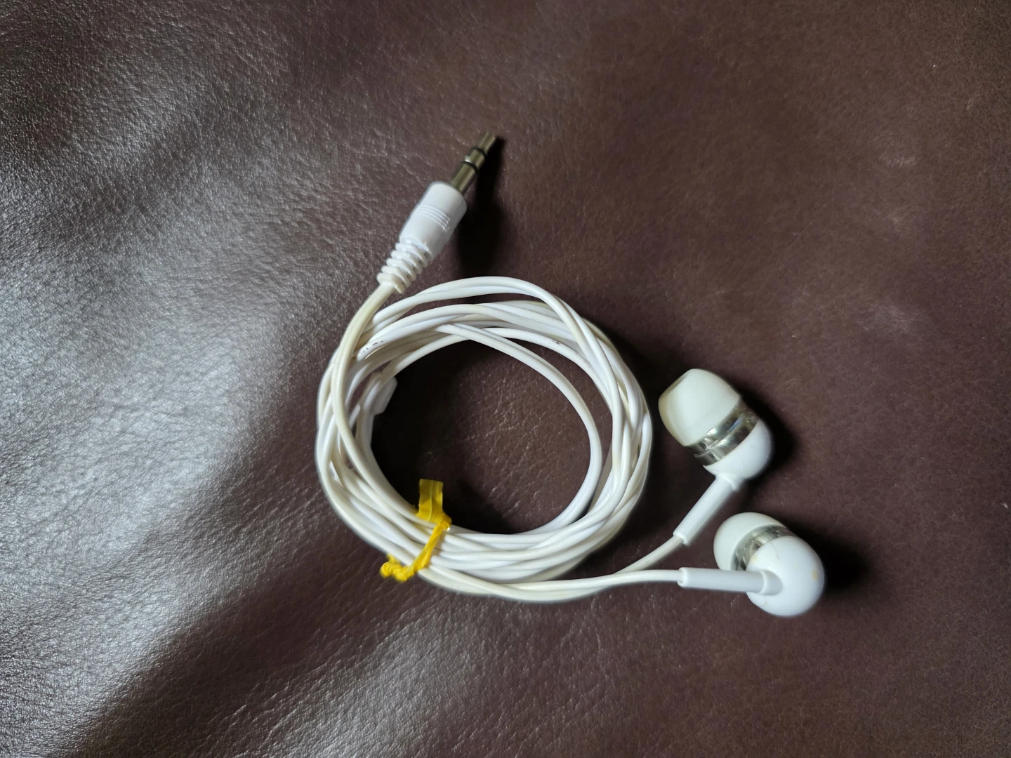 White Earbuds with 3.5mm Jack