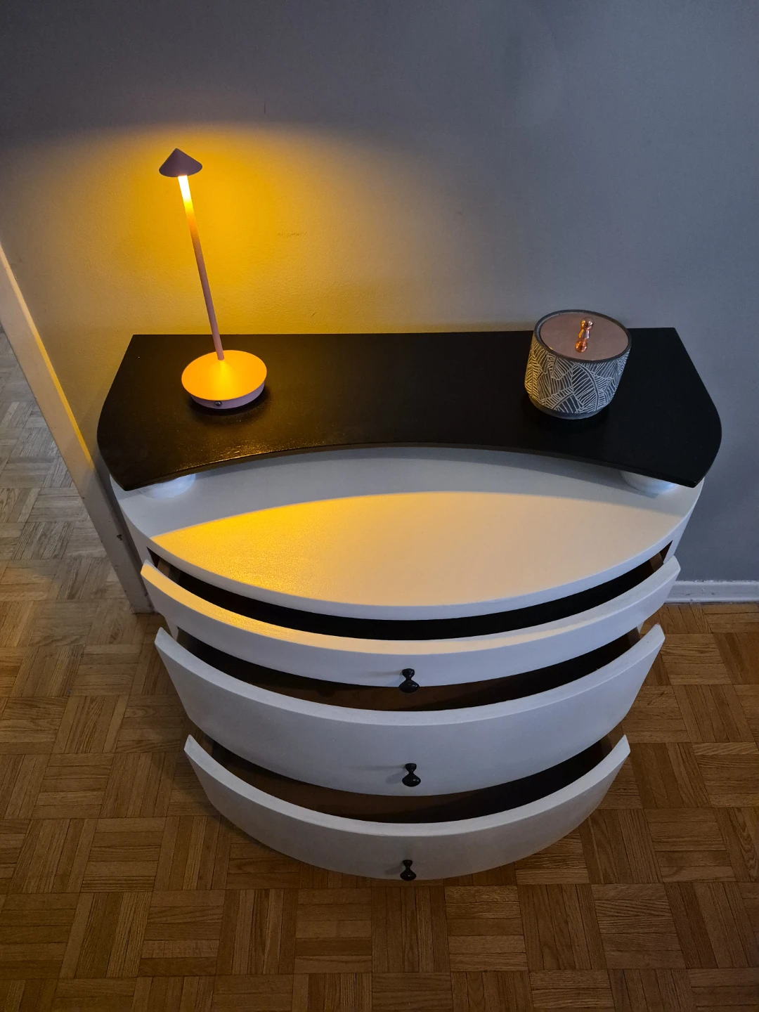 Curved Black and Cream White 3-Drawer Dresser/Accent Table - photo 3