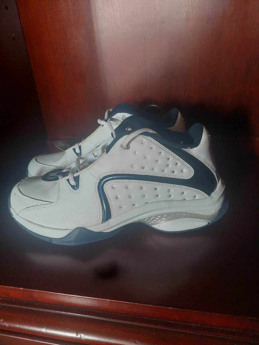 Mens Size 10 Basketball Shoes - Genuine Leather - photo 3
