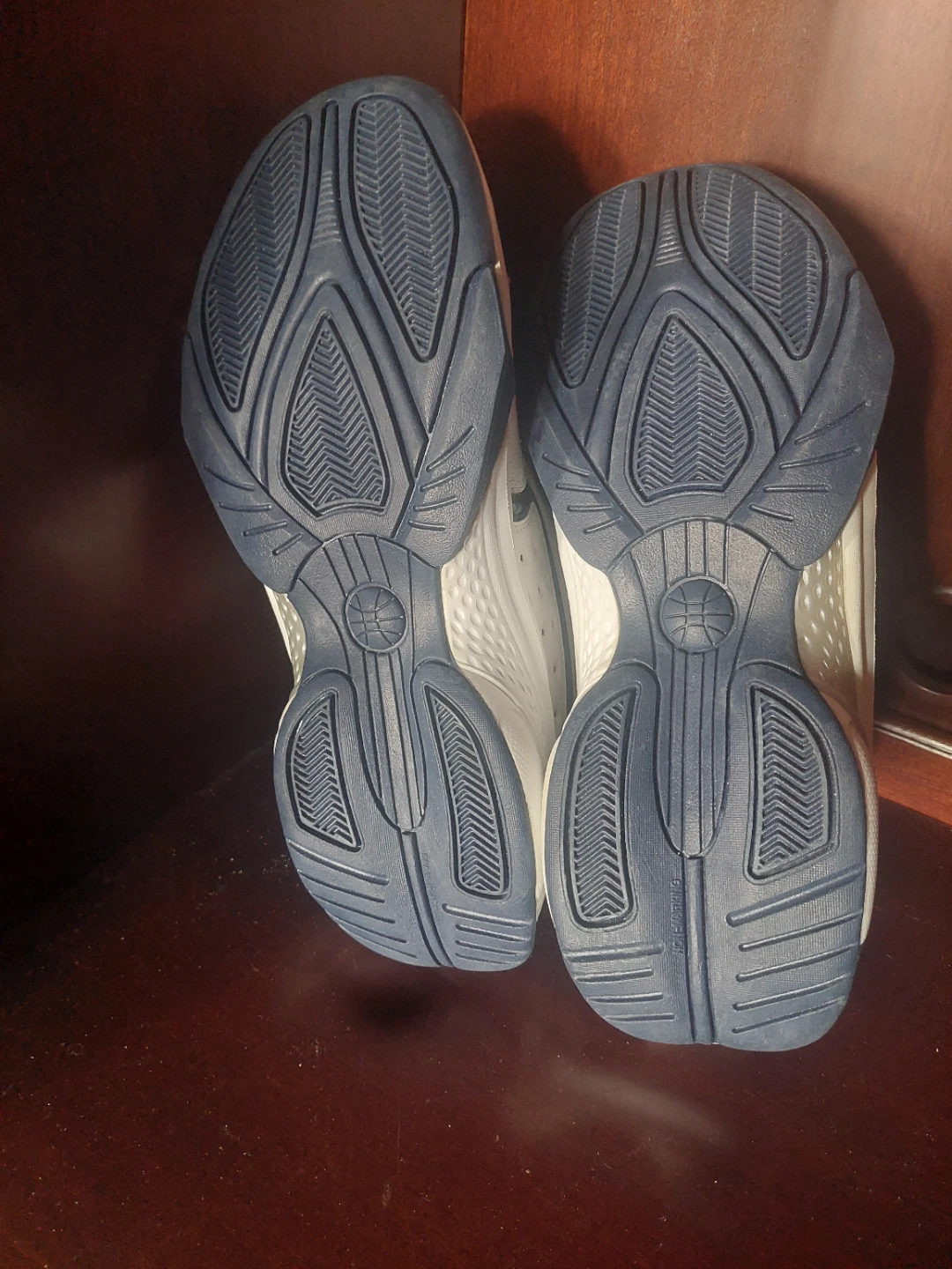 Mens Size 10 Basketball Shoes - Genuine Leather - photo 4