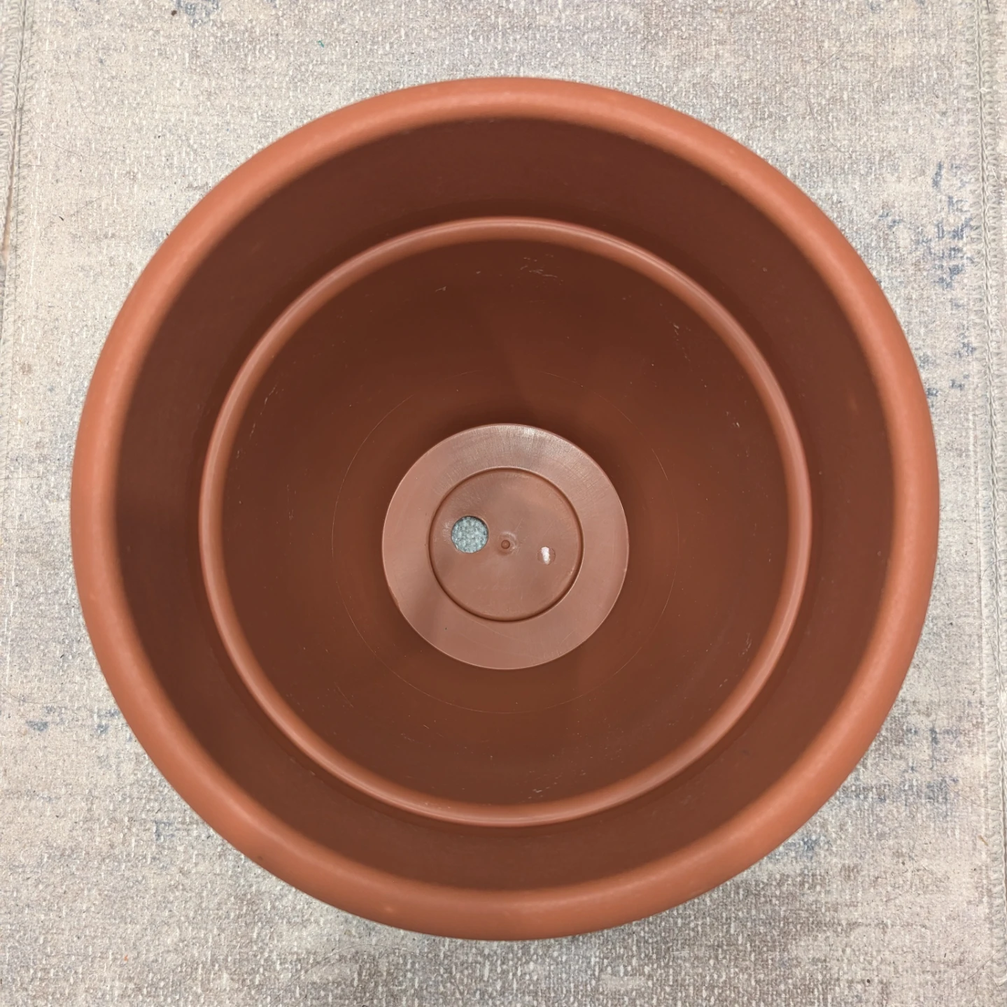 Brown Plastic Plant Pot - photo 2