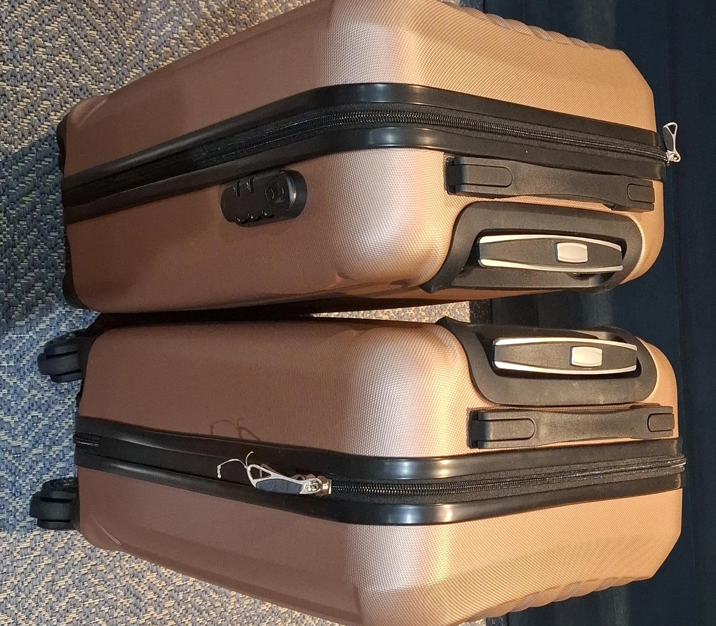 Bronze Hardside Luggage Set (2 pieces) - photo 3