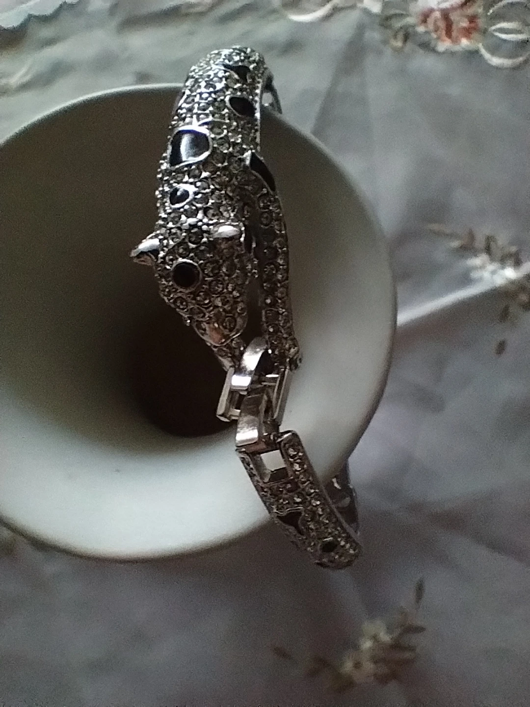 Sparkly Silver Tone Leopard Bracelet