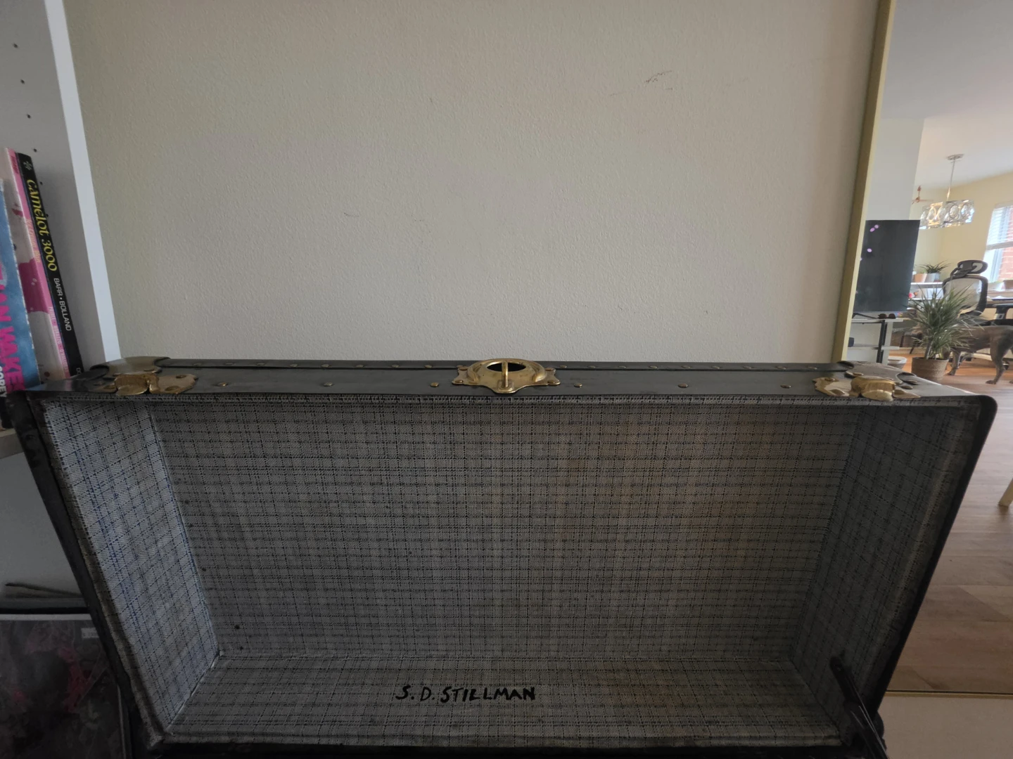 Vintage Black Train Case Trunk - photo 3