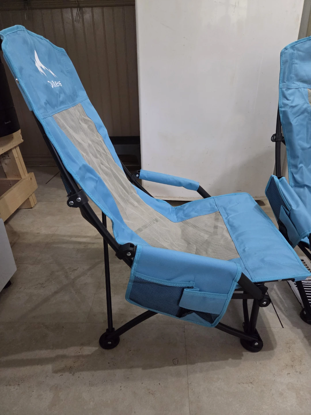 Brand New Pair of Oileus Low Profile Beach Chairs – Never Used - photo 5