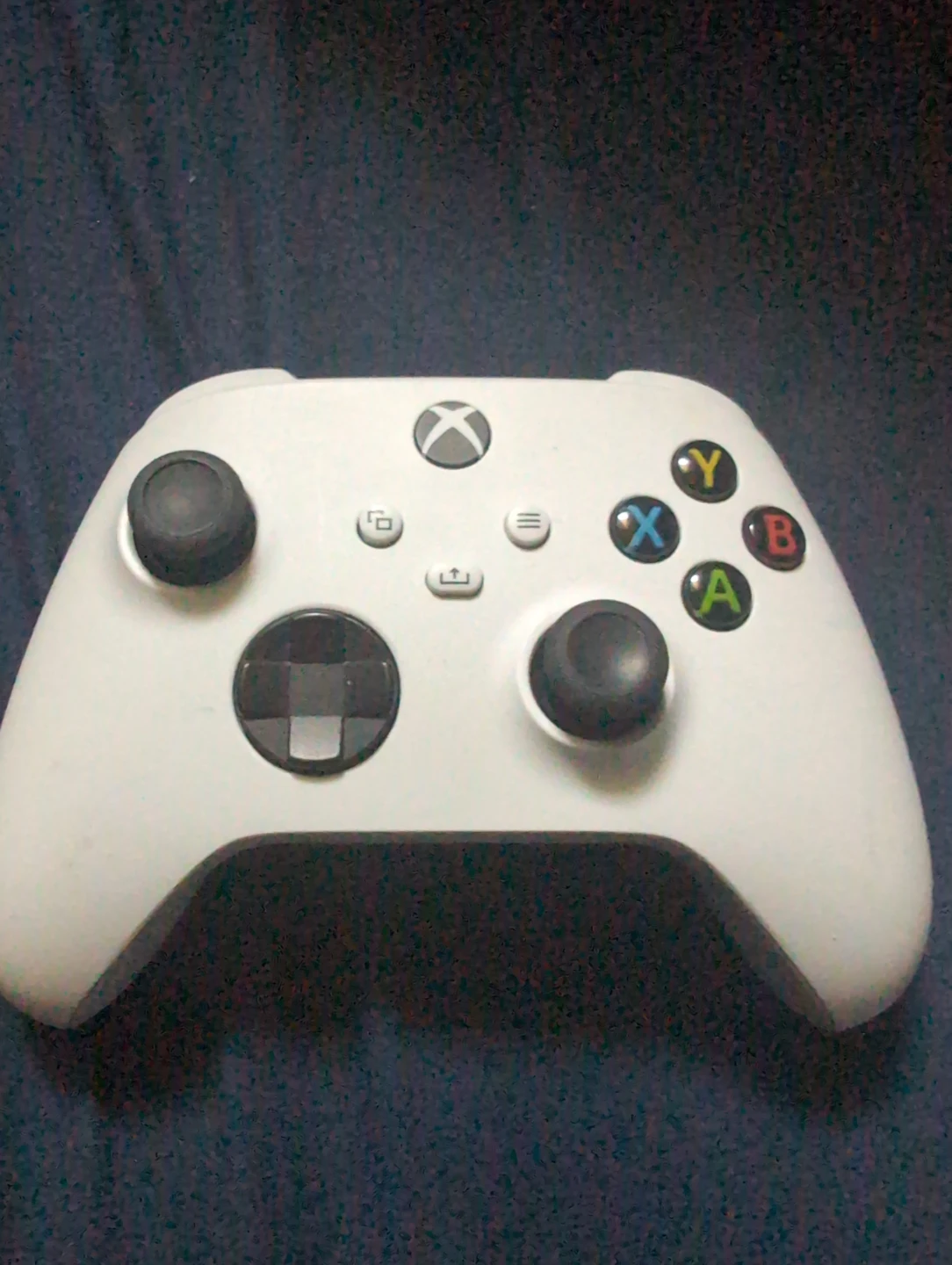 White Xbox Series S Wireless Controller