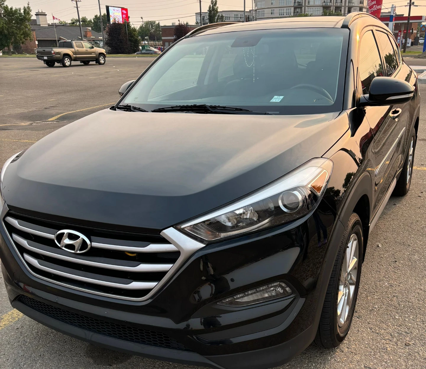 Black Hyundai Tucson AWD - photo 2