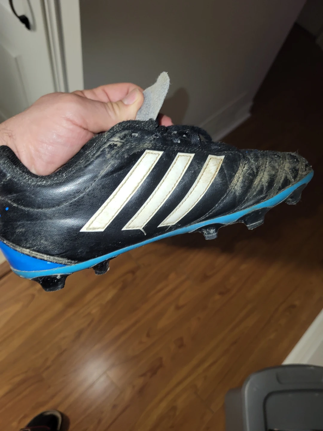 Adidas Soccer Cleats - Size 5 - photo 2