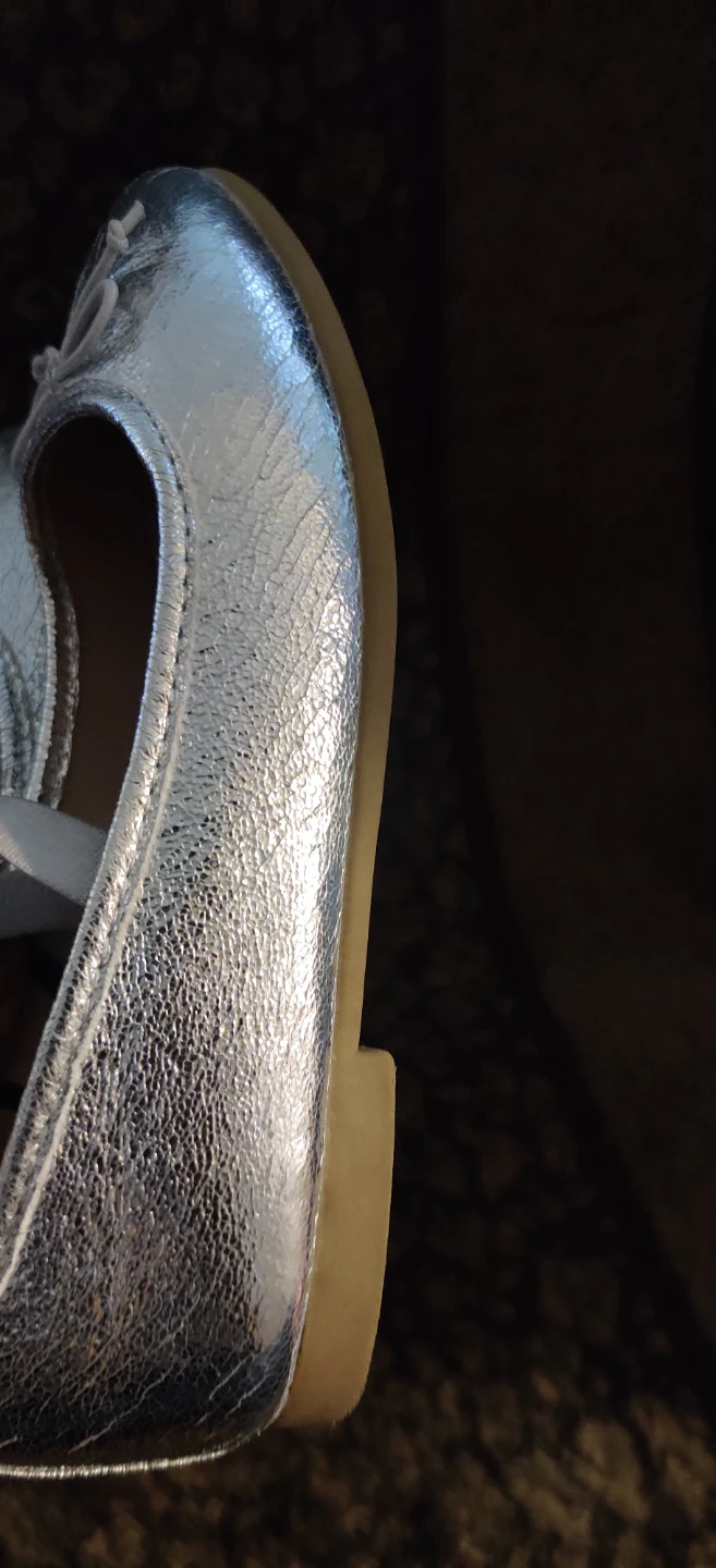 The Children's Place Silver Ballet Flats kids size 13 - photo 2