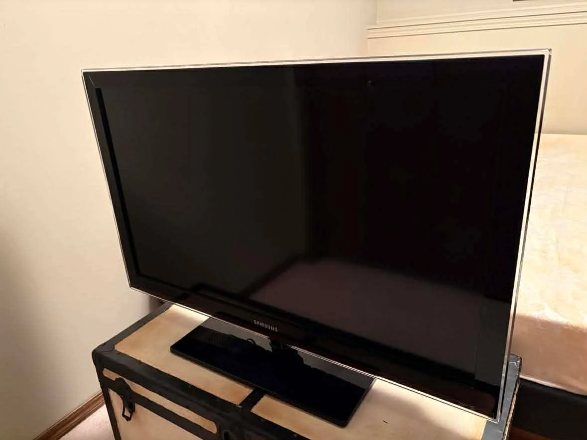 Samsung Flat Screen TV