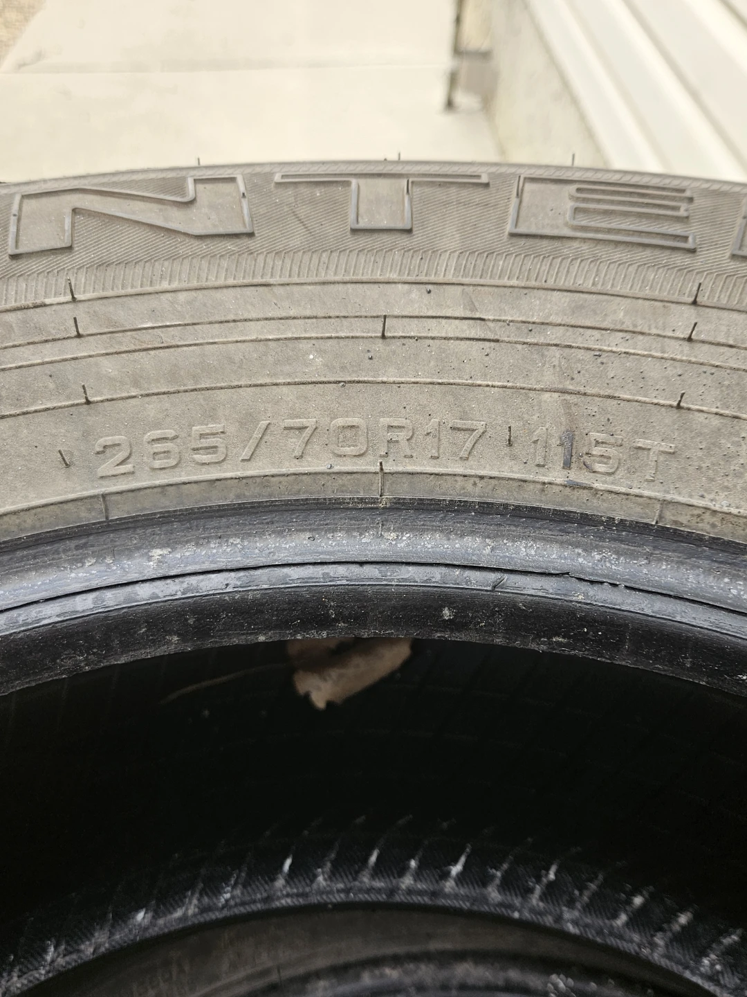 Set of 4 Sumitomo Encounter HT Tires 265/70R17 – Great Tread - photo 4