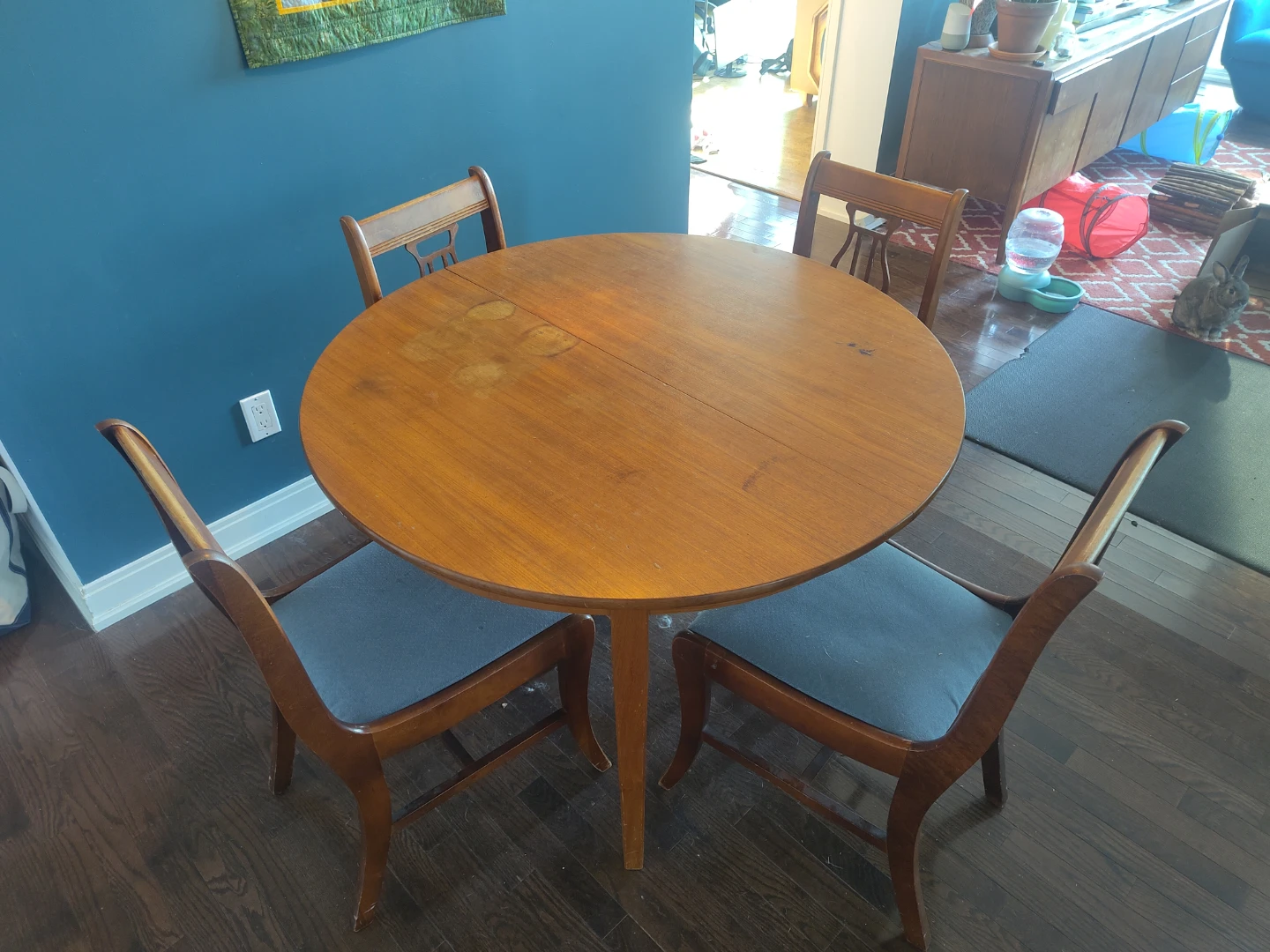 Wooden Extendable Dining Table with 4 Chairs