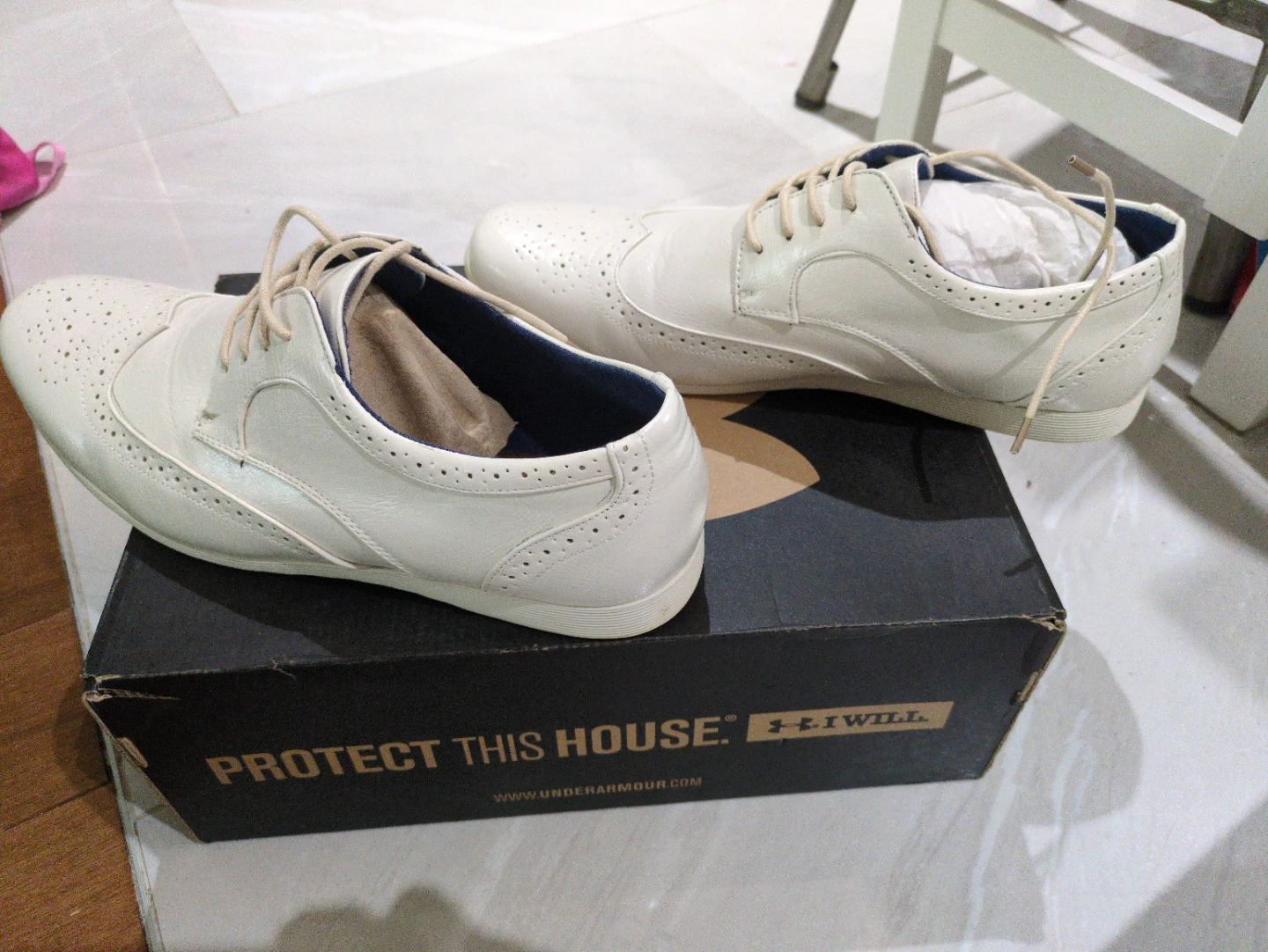 Wingtip Brogue Shoes - White, size 10 - photo 3