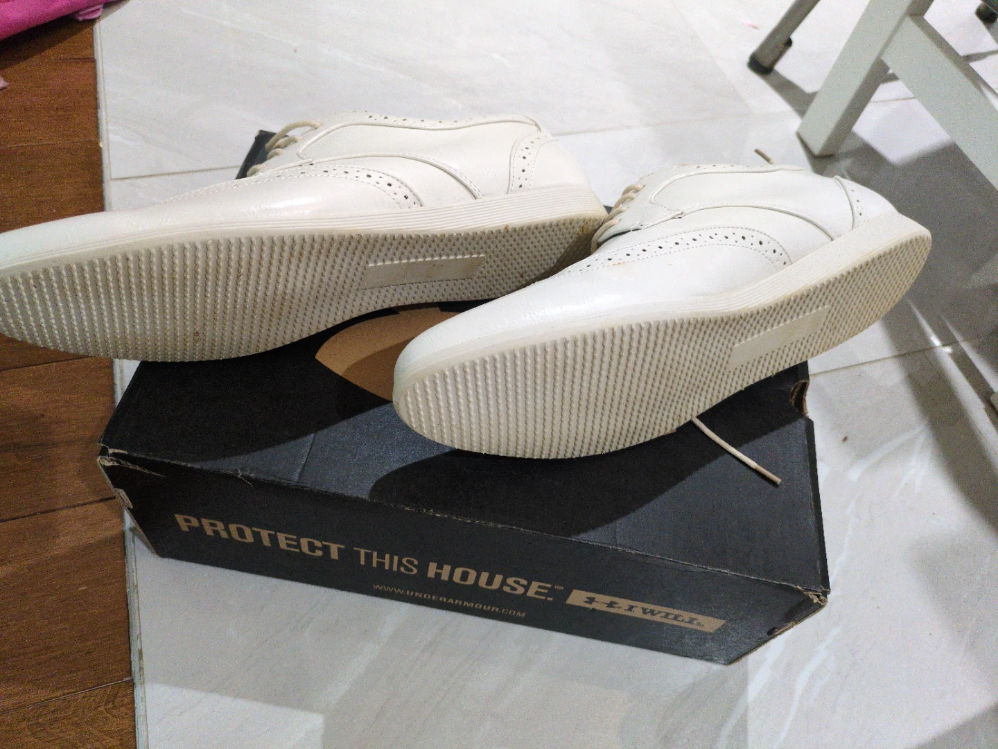 Wingtip Brogue Shoes - White, size 10 - photo 4