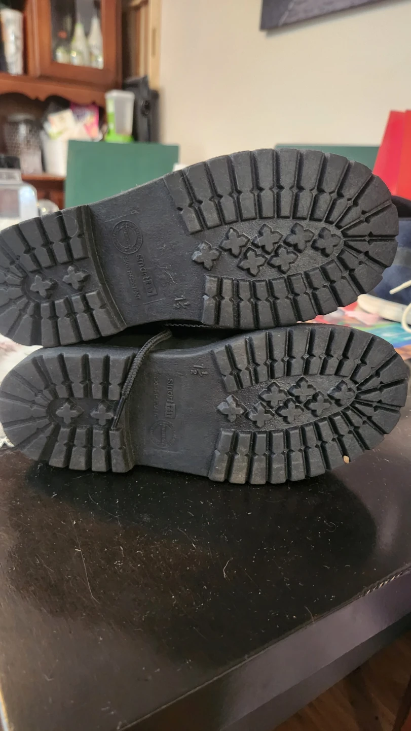 Black Waterproof Winter Boots kids size 1.5 - photo 3