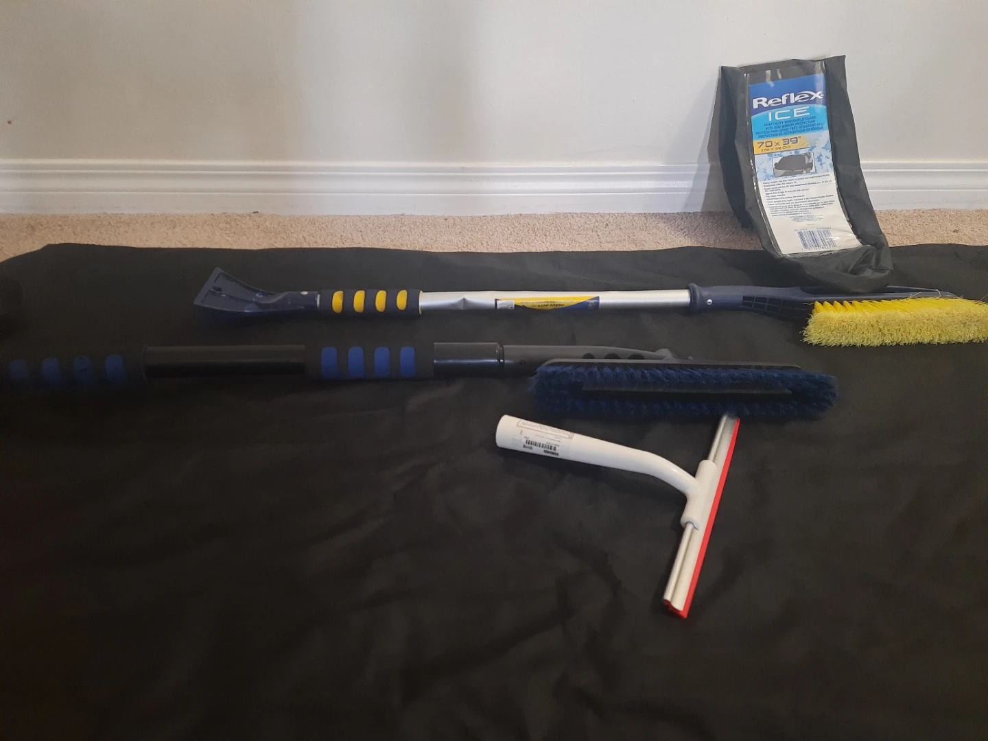 Reflex ICE Windshguard, Car Snow Brush and Ice Scraper Set - photo 2