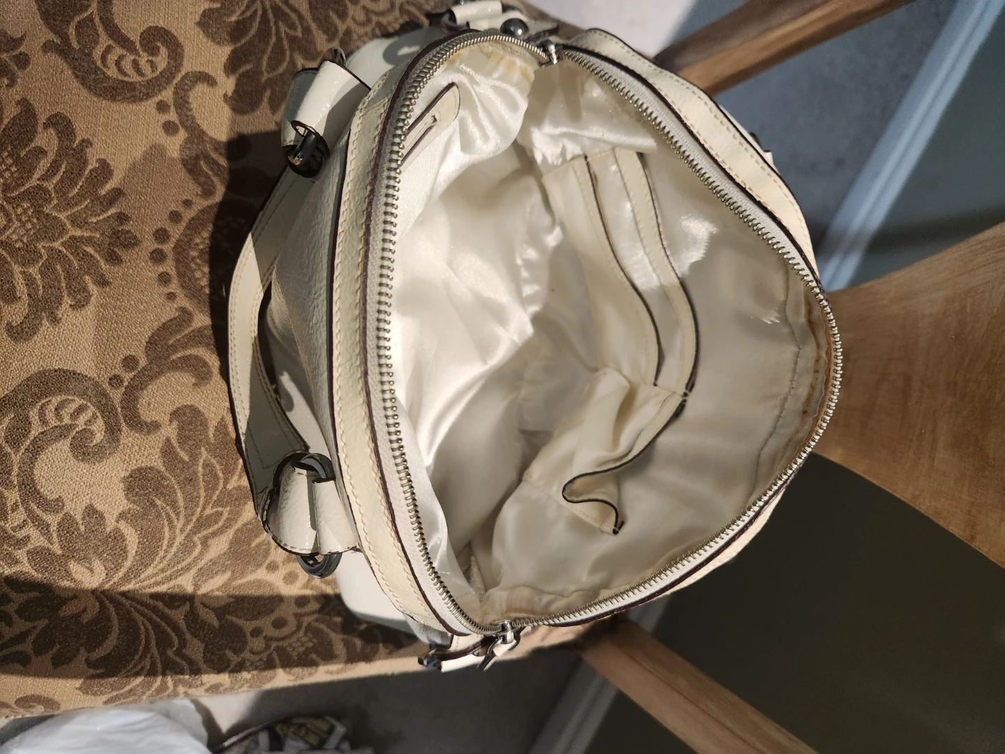White Guess Satchel Handbag - photo 3