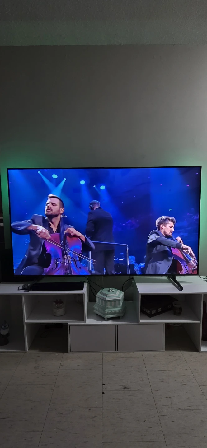 70" Samsung QLED 4K QE1 TV,  Ultimea Dolby Atmos Bar, Tv mount - photo 4