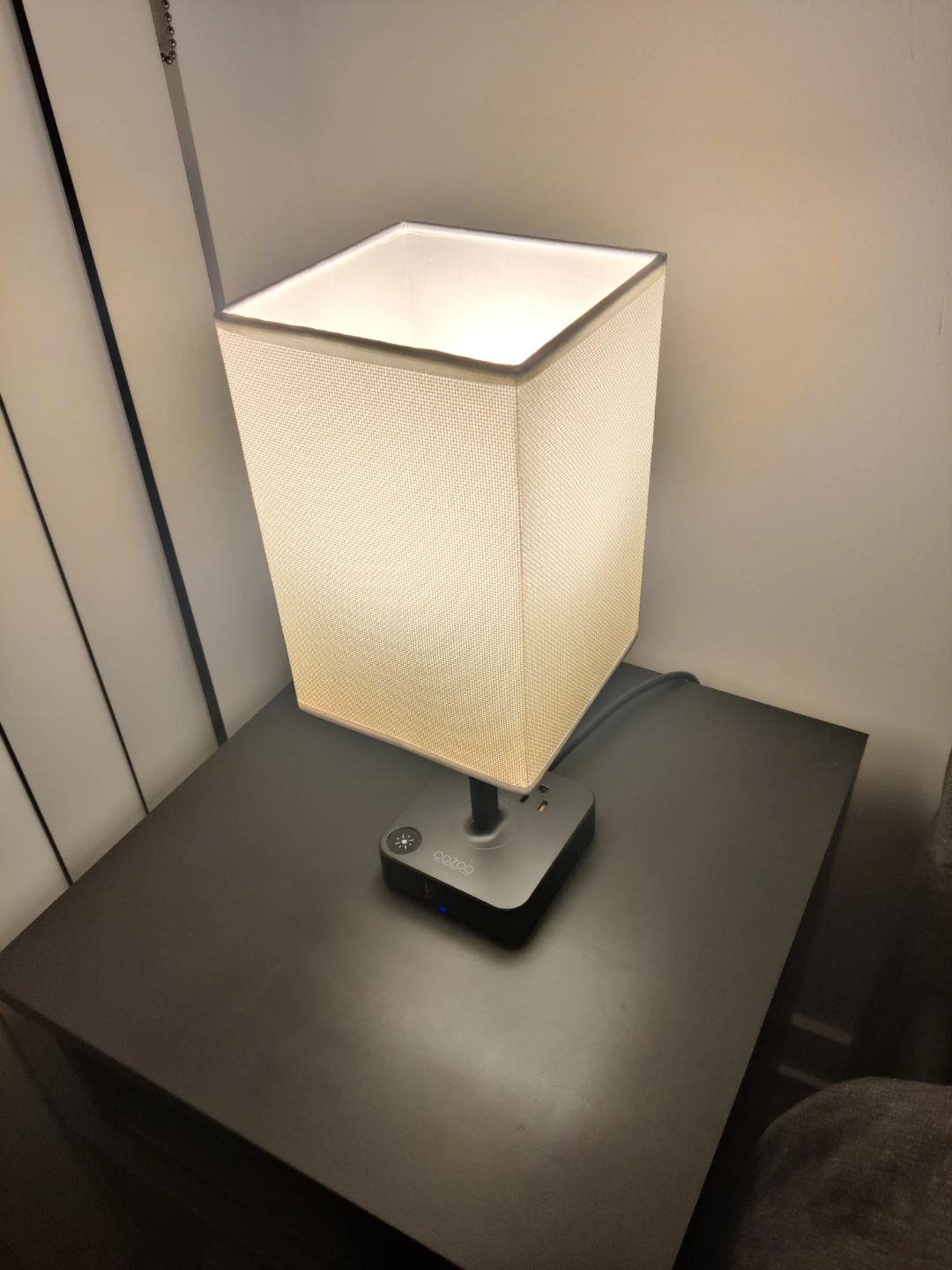 Cozoo 2-Port Lamp and charger