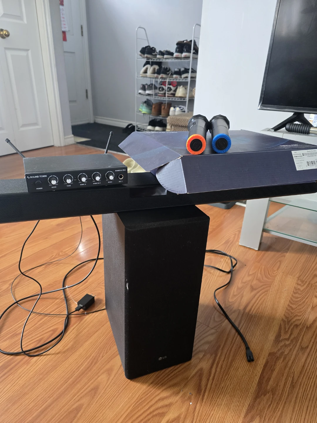 Sound Town Karaoke Microphone System with LG Soundbar