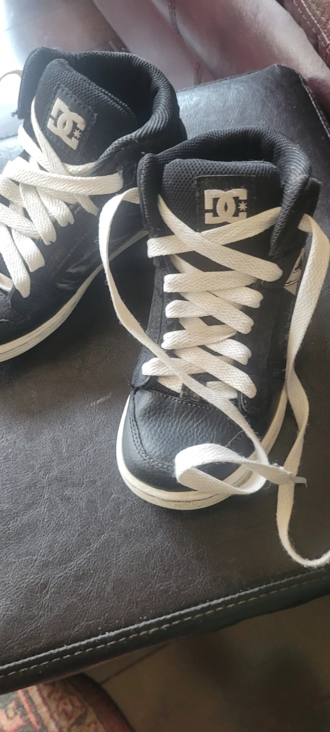 DC Shoes High-Top Sneakers - photo 2