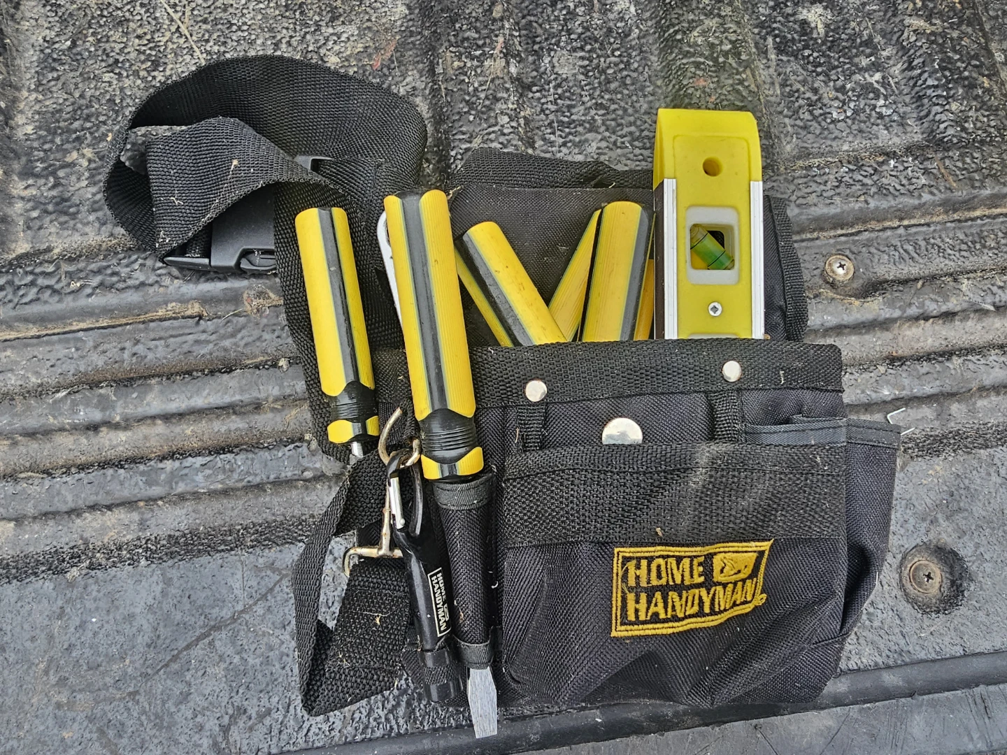 Home Handyman Tool Belt with Level and Screwdrivers