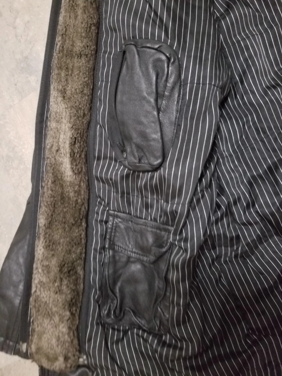 Medium Black Leather Jacket - photo 5