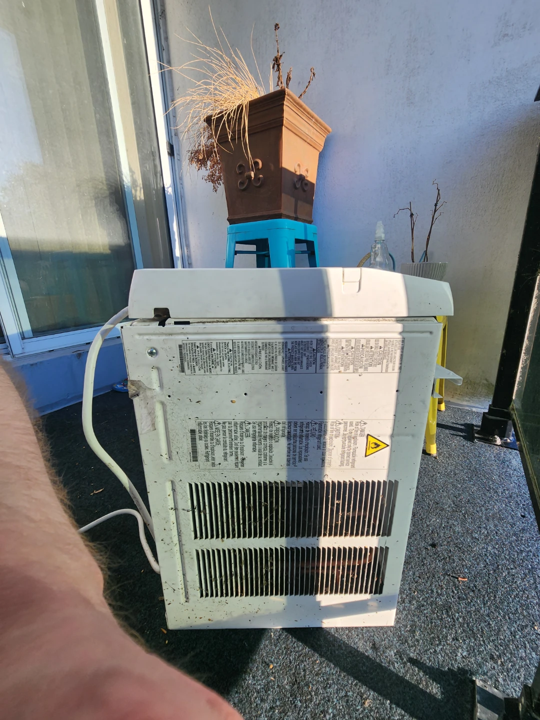 LG Window Air Conditioner - photo 2