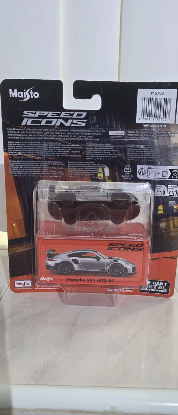 Porsche 911 GT2 RS 1:64 Die-Cast Car - photo 4