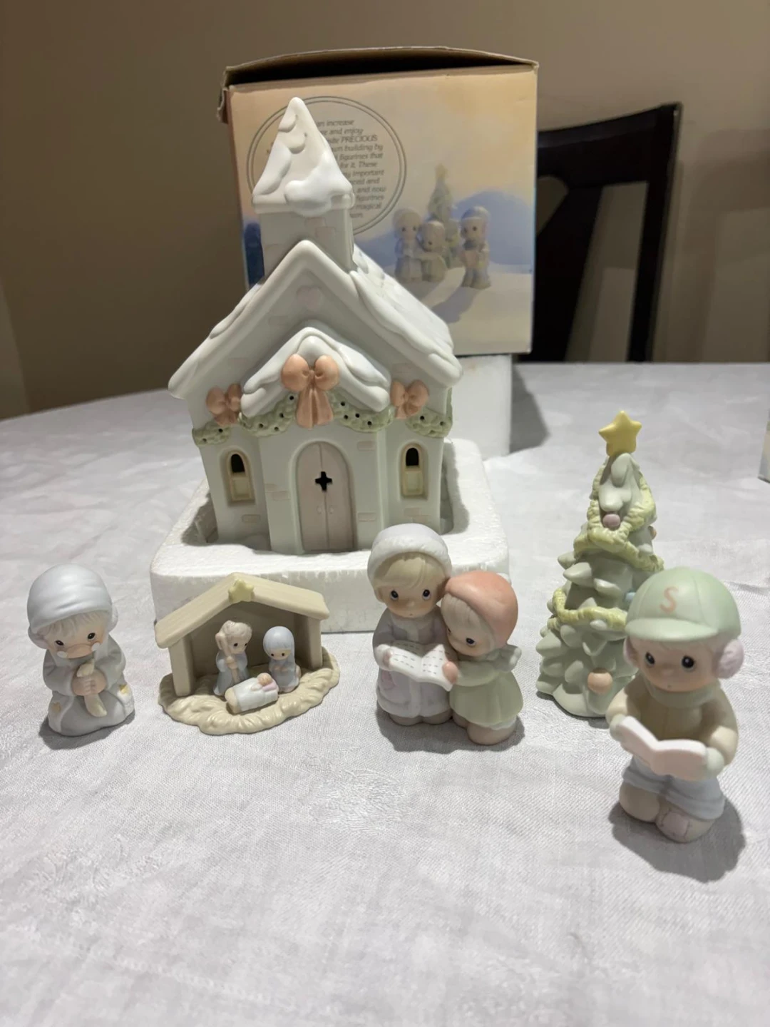 Enesco Sugar Town Chapel Nightlight - photo 2