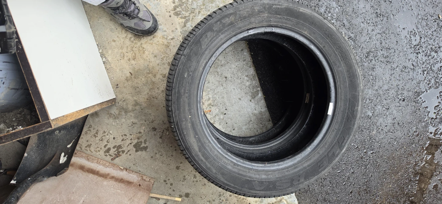 Set of 3 P205/65R16 Tires - photo 3