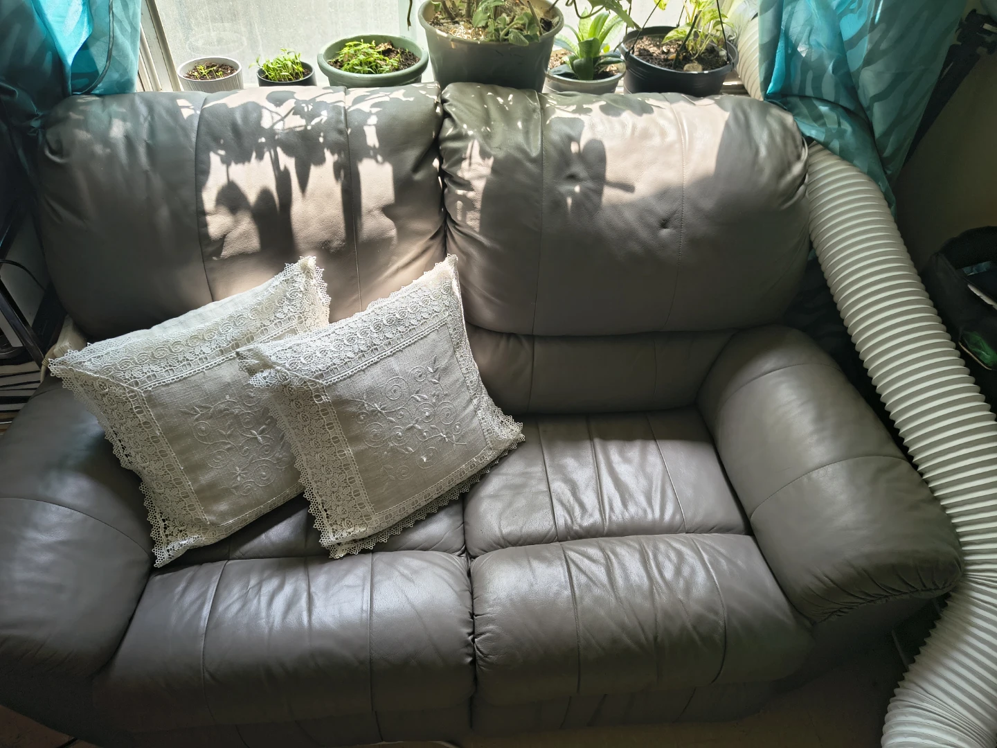 Grey Leather Loveseat Sofa - photo 3