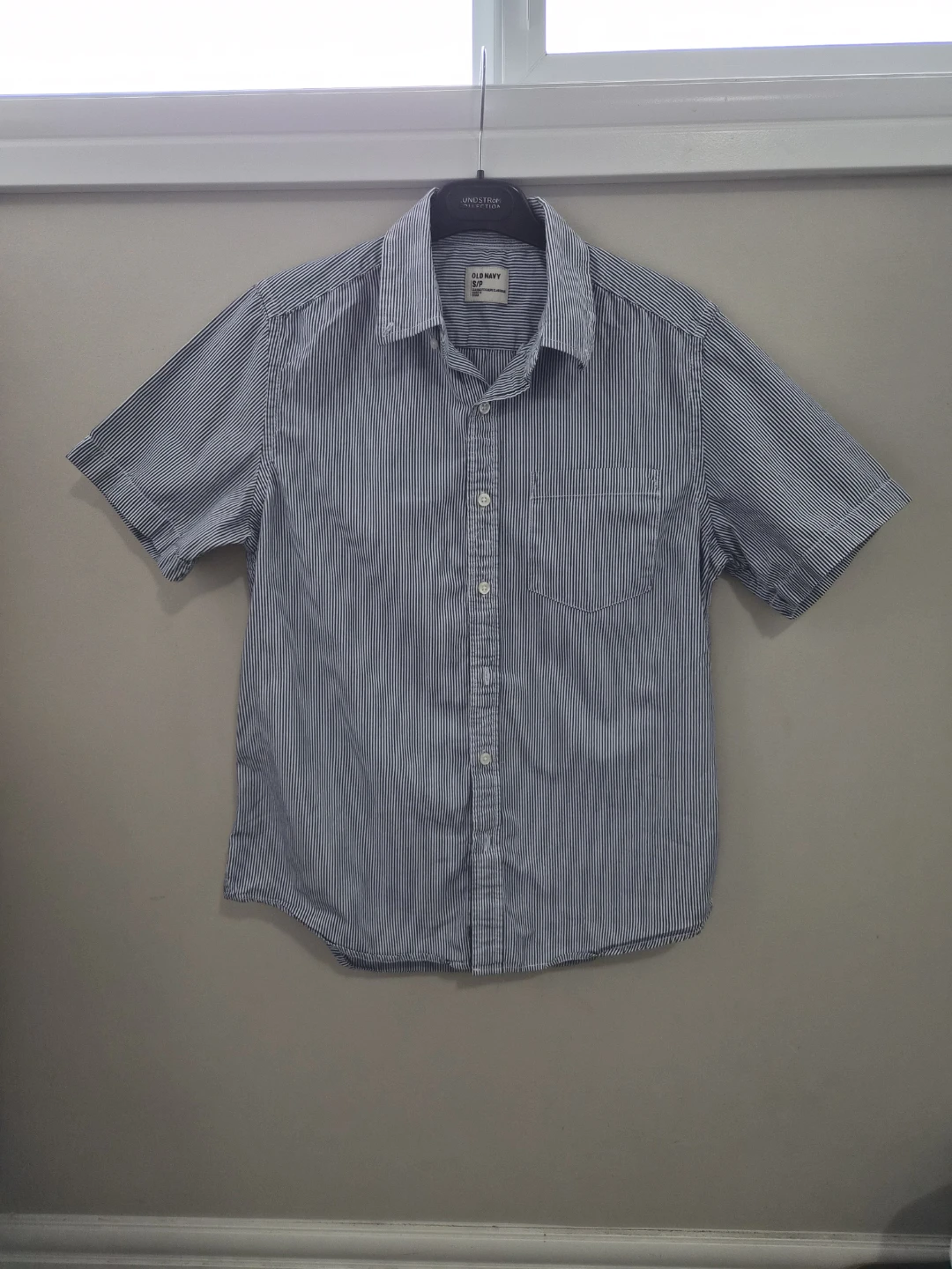 Old Navy Men's Striped Short Sleeve Button-Up Shirt S/P