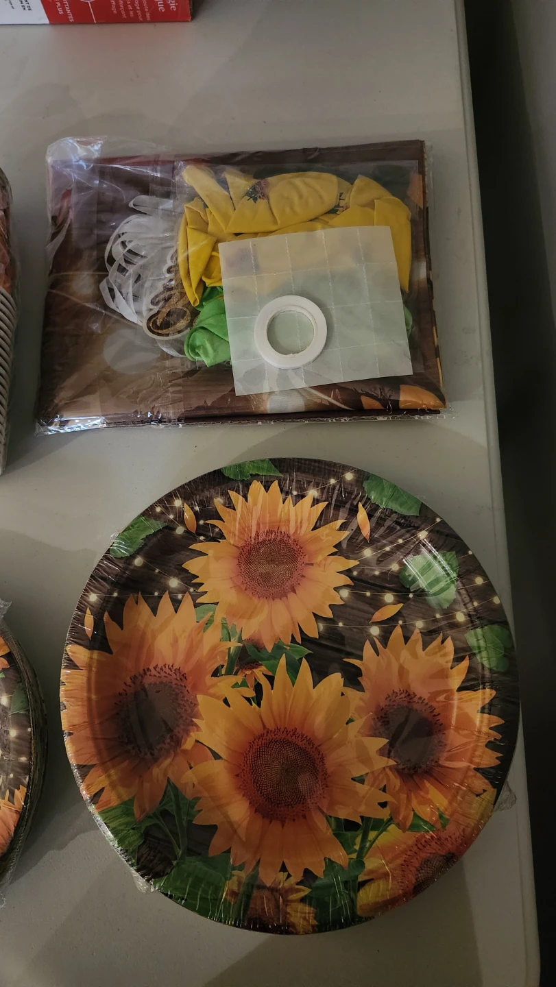 Sunflower Party Supplies Set - photo 4