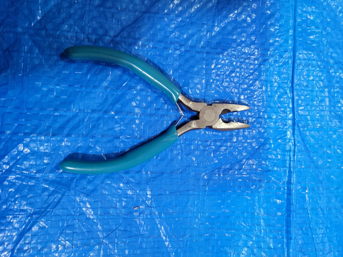 Blue handled pliers - photo 2