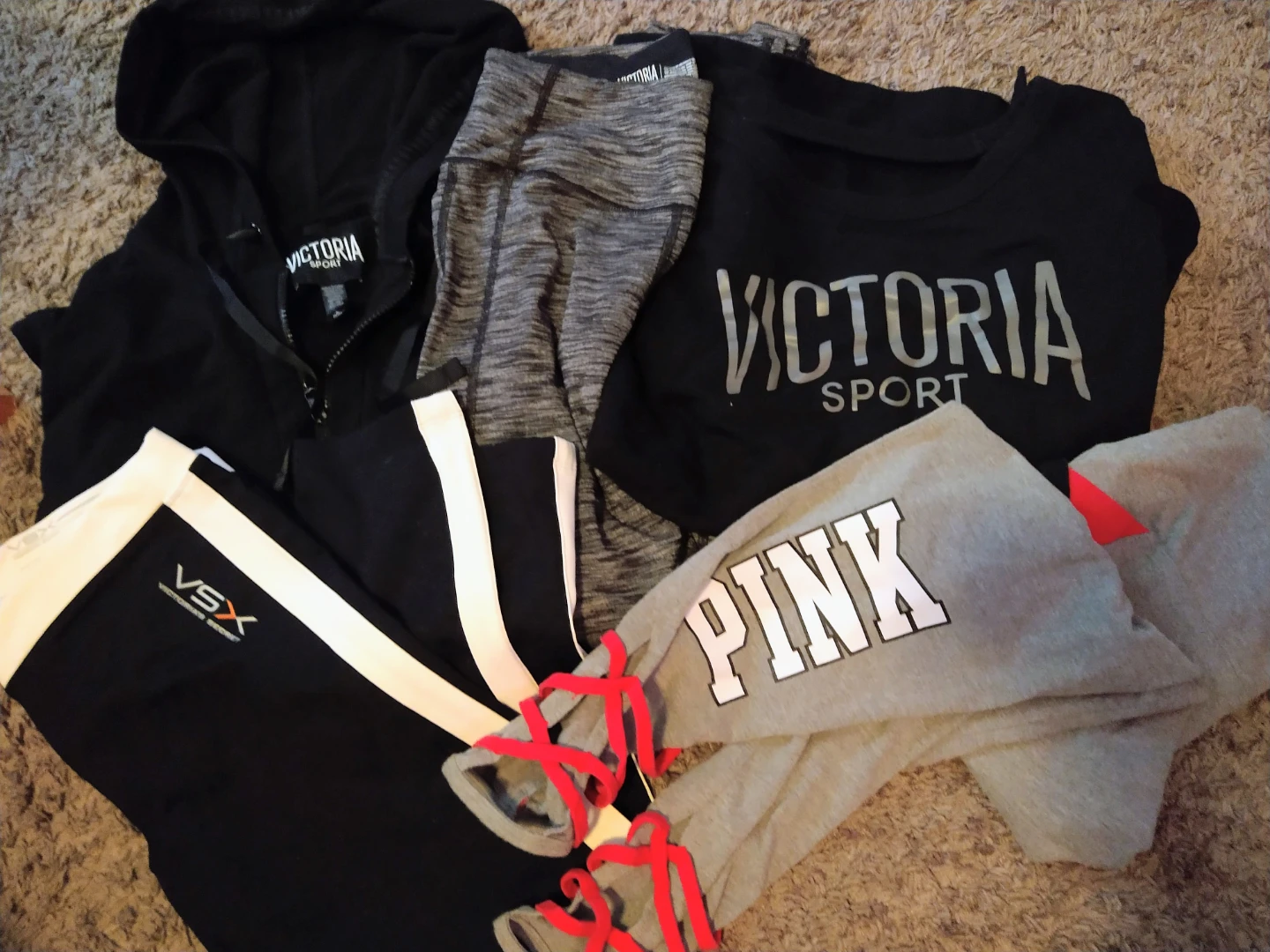 Victoria's Secret Sport Bundle 5 Items Total Size Medium
