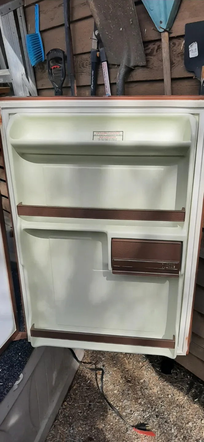 Vintage Westinghouse Mini Fridge READ DESCRIPTION ON SIZE - photo 3