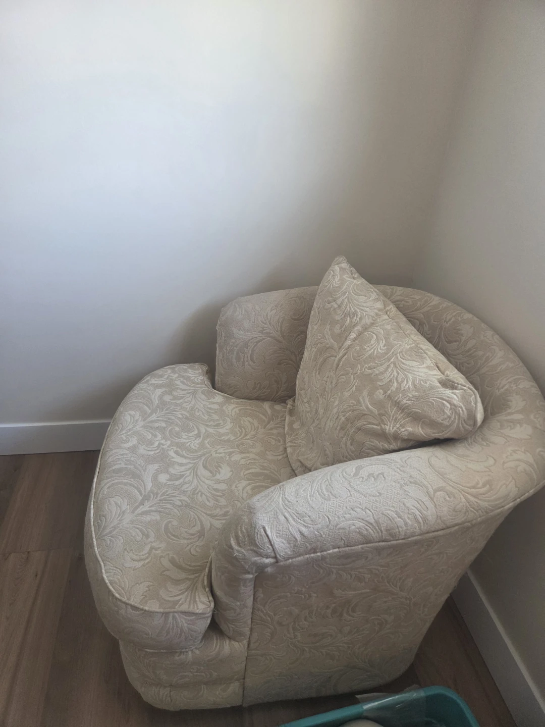 Cream Armchair with Pattern - photo 2
