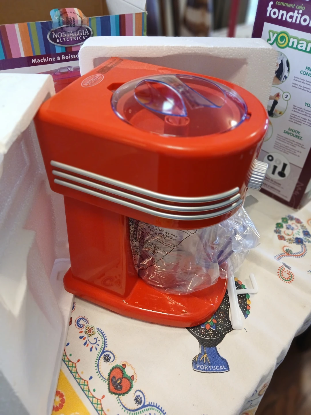 Nostalgia Coca-Cola Series Frozen Beverage Station - photo 3